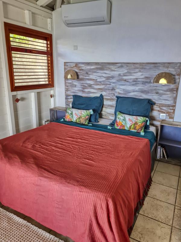 11.Location villa vue mer Deshaies Guadeloupe_ Chambre 1
